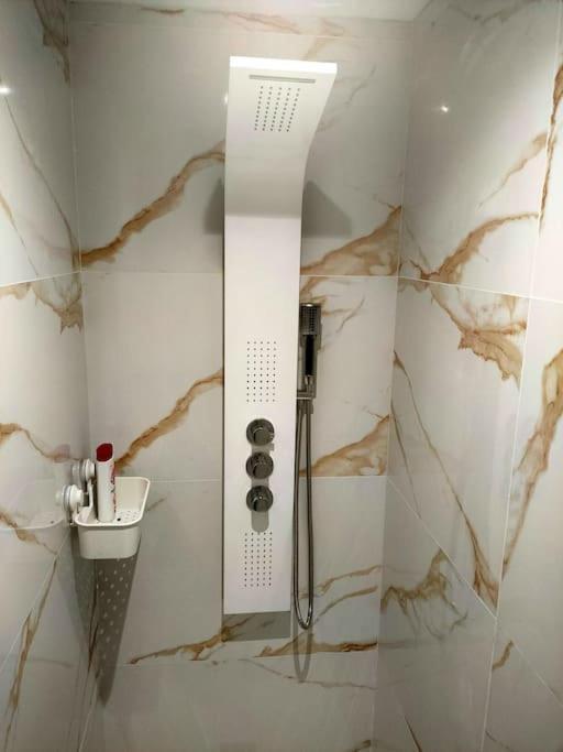 Love Room - Cocon Room - Toulon - أوليوليه المظهر الخارجي الصورة