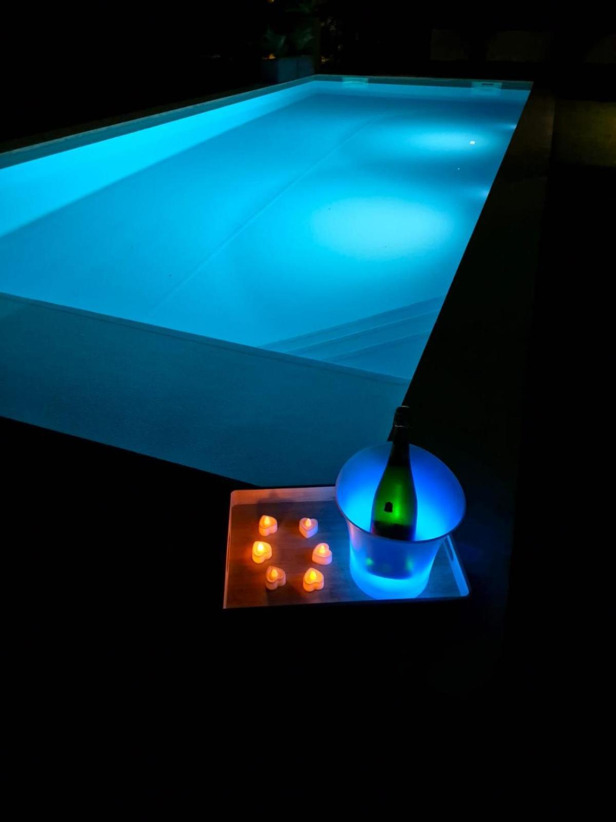 Love Room - Cocon Room - Toulon - أوليوليه المظهر الخارجي الصورة
