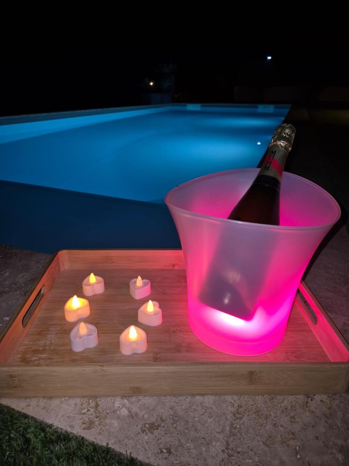 Love Room - Cocon Room - Toulon - أوليوليه المظهر الخارجي الصورة